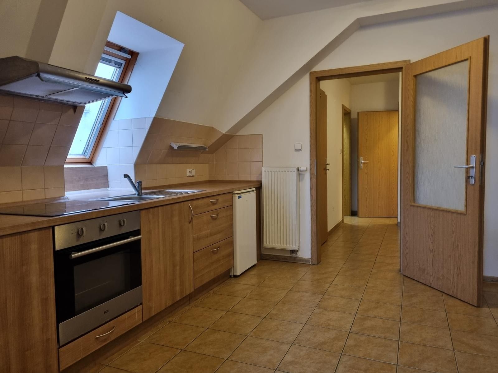 Pronájem byt 1+1 - Velké náměstí, Hradec Králové, 42 m²