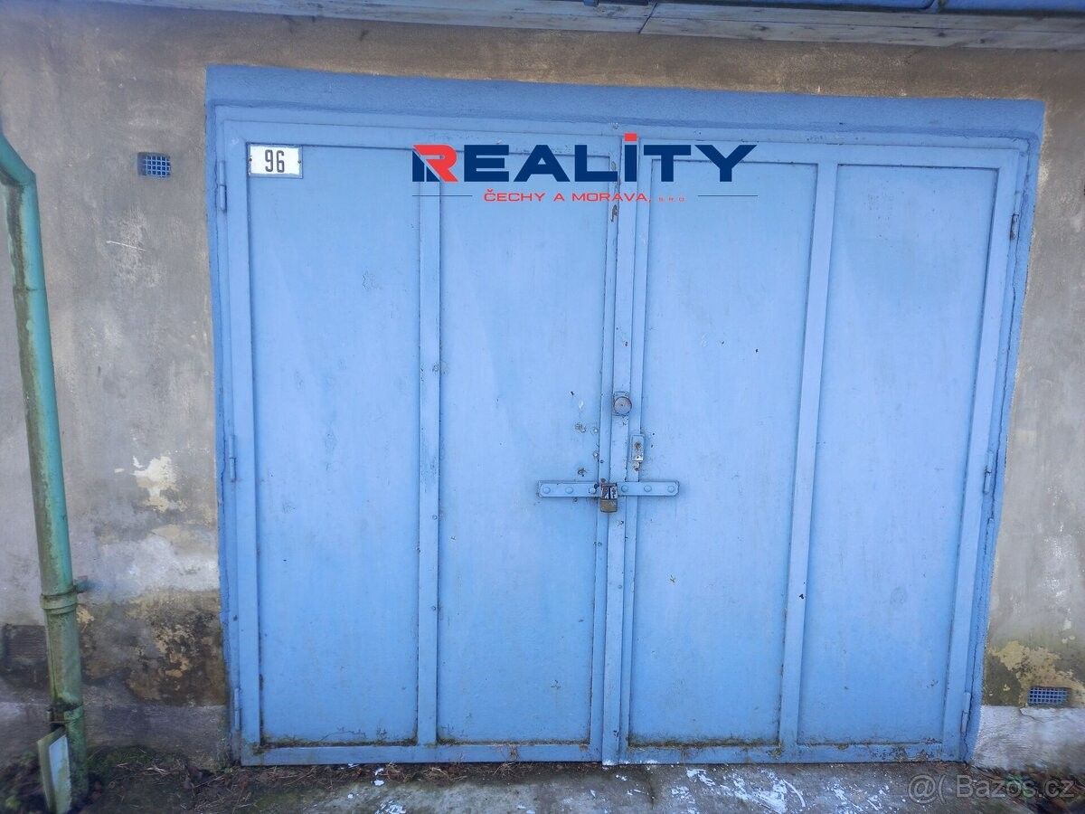 Garáže, Polička, 572 01