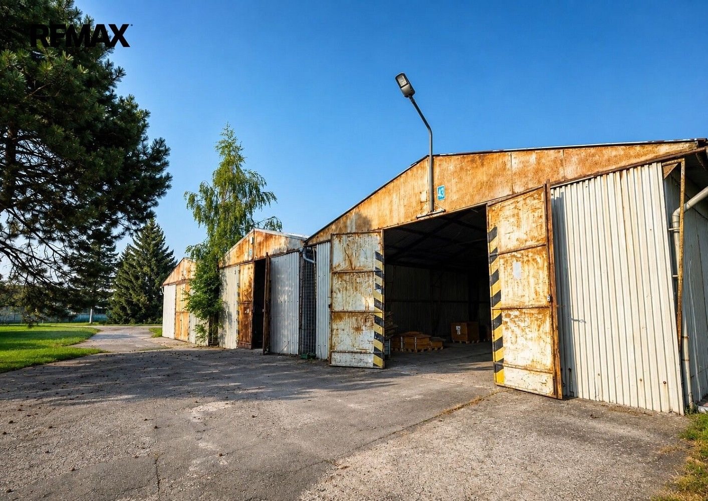 Sklady, Křinec, okres Nymburk, Středočeský kraj, 270 m² - 2