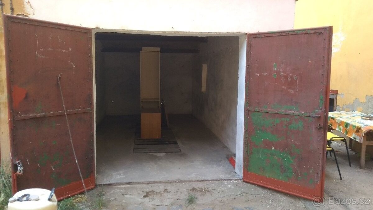 Garáže, Terezín, 411 55