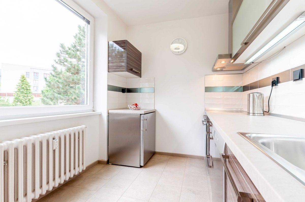 Pronájem byt 1+1 - K vodojemu, Praha, 33 m²