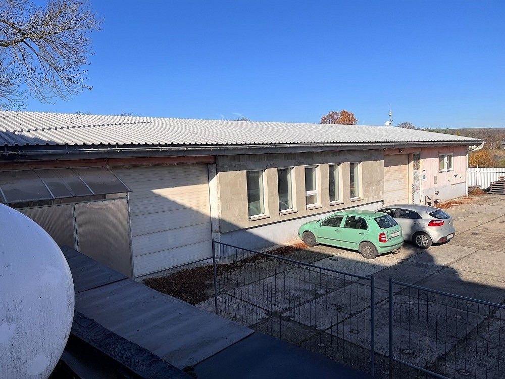 Výrobní prostory, 344 m²