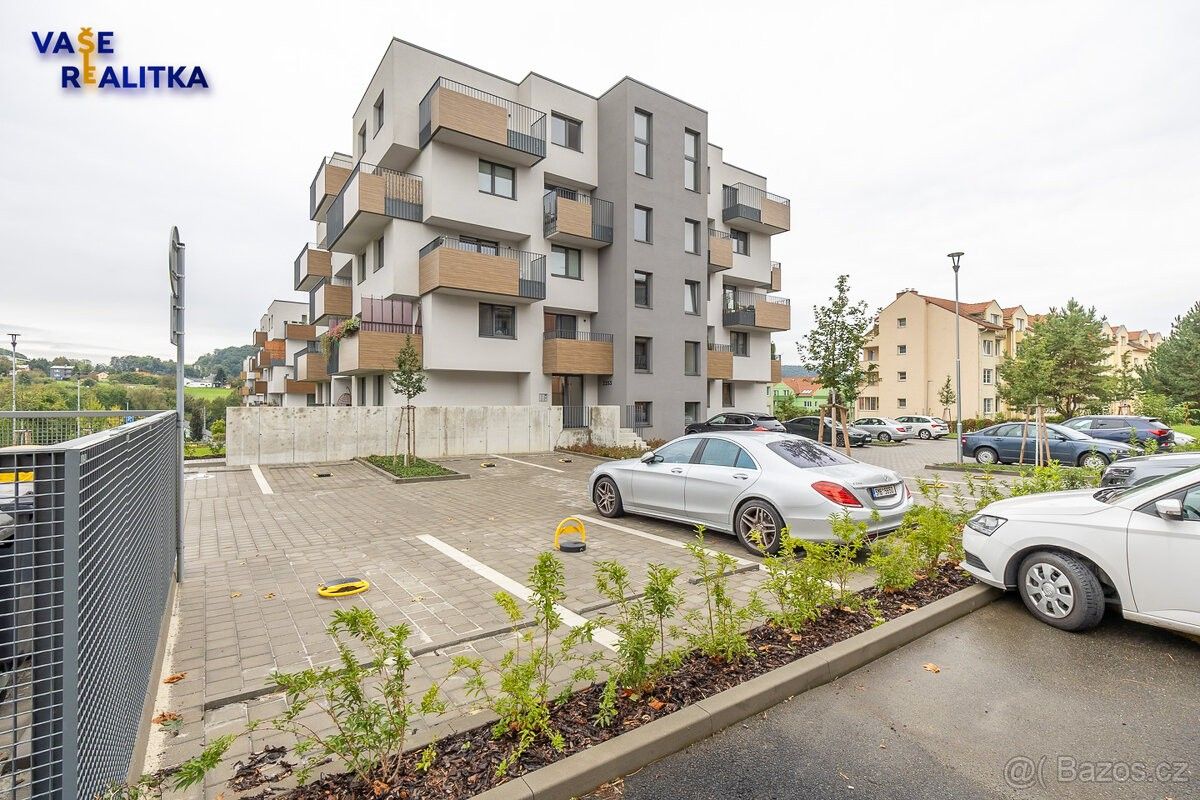 Garáže, Hranice, 753 01 - 1