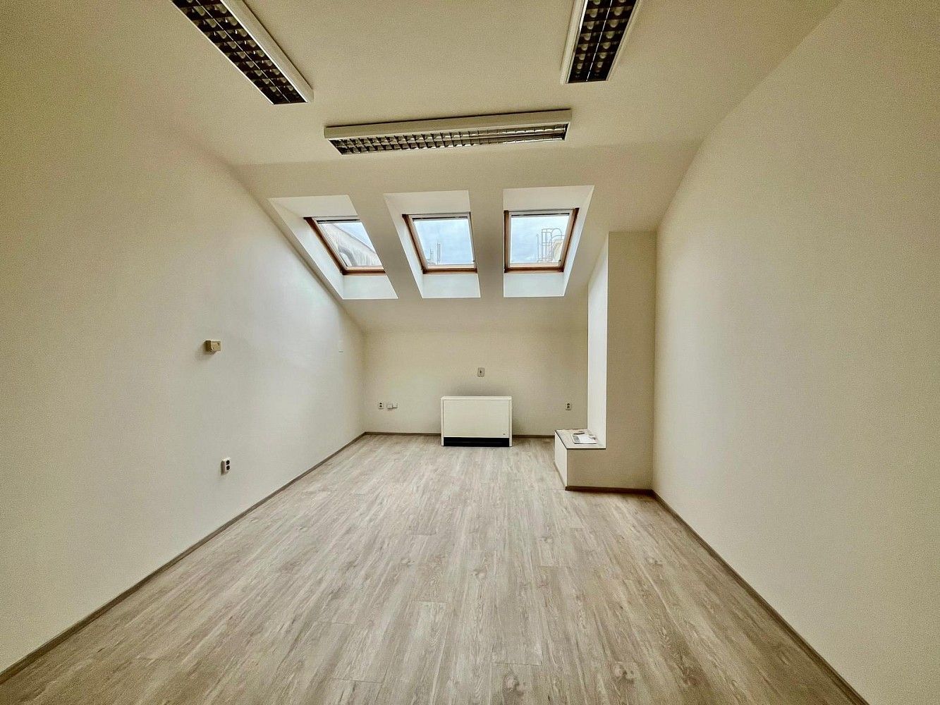 Kancelář, 75 m²