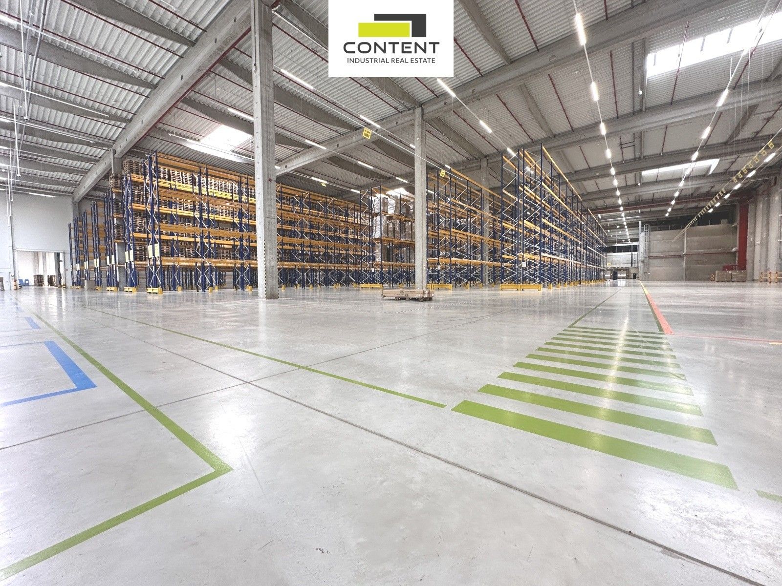 Pronájem výrobní prostory - Dolní Žďár, Ostrov, 10 000 m²