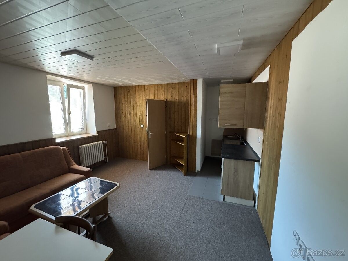 Byty, Velké Karlovice, 756 06