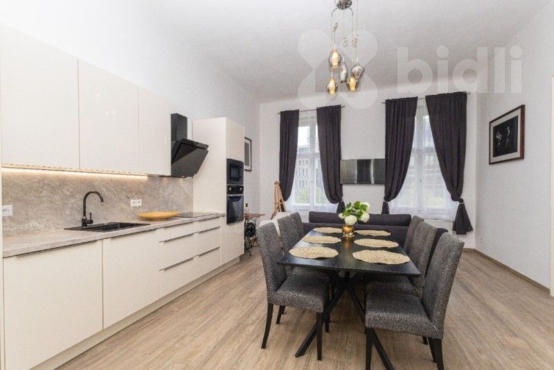 2+kk, U nádražní lávky 358, Praha Karlín, 95 m² - 1