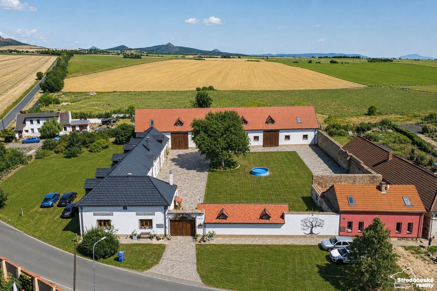 Zemědělské objekty, Lkáň, okres Litoměřice, Ústecký kraj, 100 m² - 1