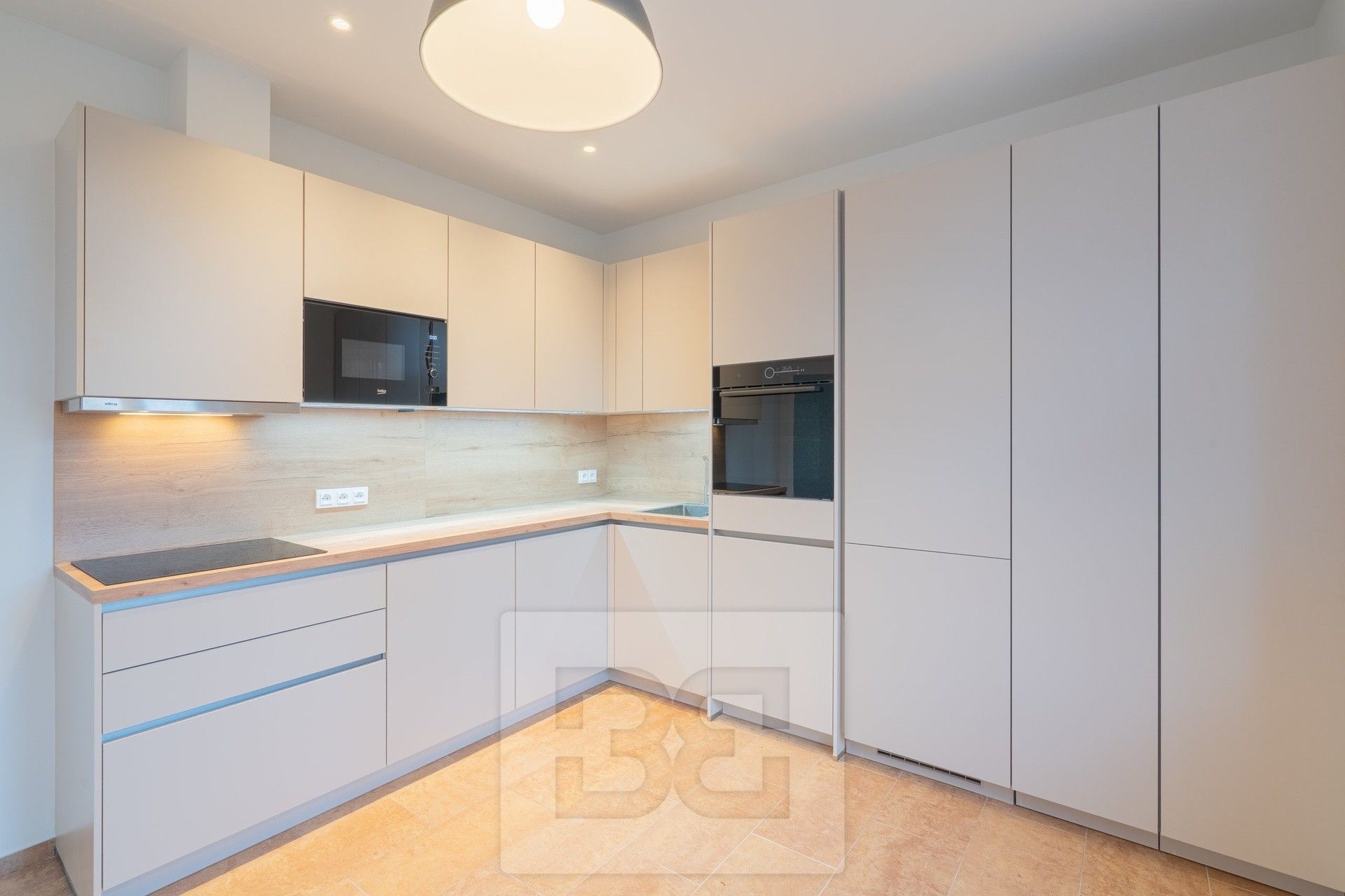 Pronájem byt 3+1 - Na stráži 1410, Praha, 110 m²