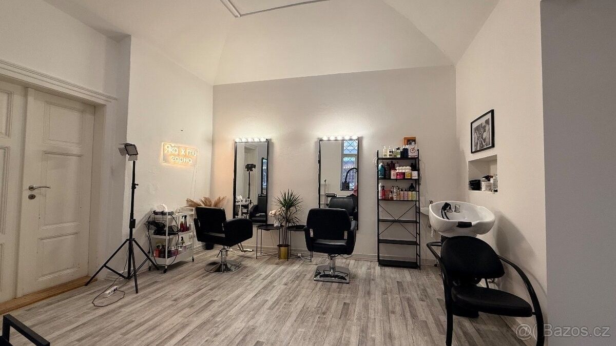 Pronájem obchodní prostory - Praha, 150 00