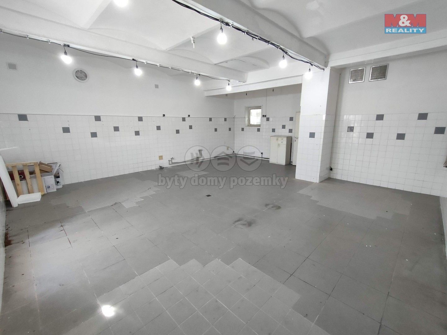 Sklady, Těšínská, Ostrava, 57 m²