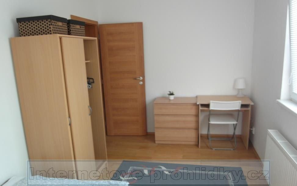 Pronájem byt - Praha, 165 00