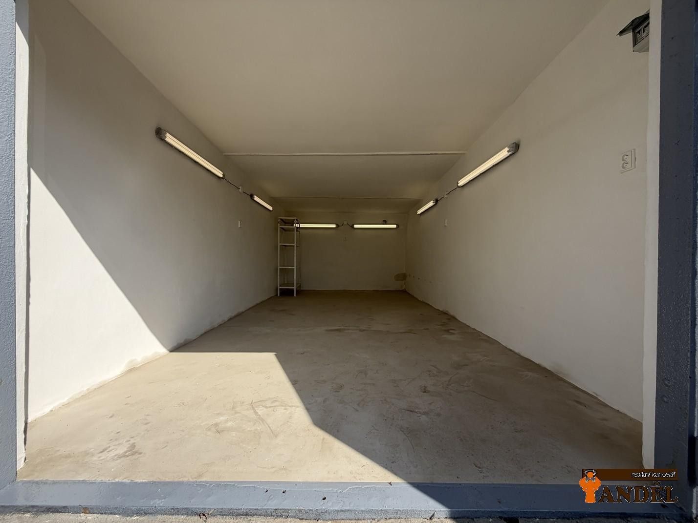 Garáže, Prostřední Suchá, Havířov, 25 m²