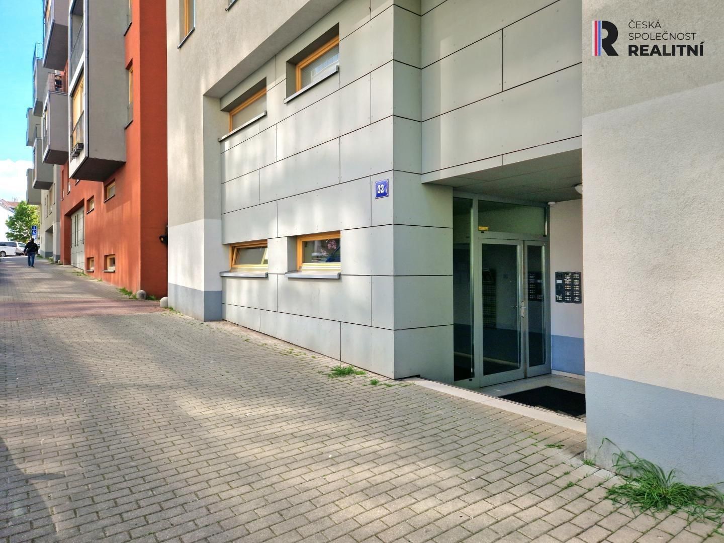 Garáž · 12 m² · Jeseniova, Praha - Žižkov - 3