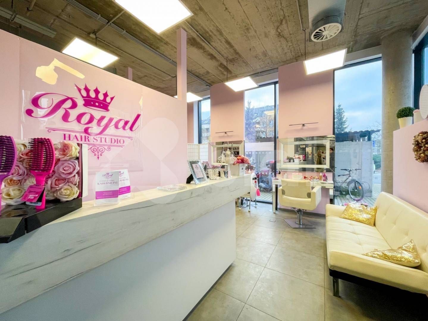 Pronájem obchodní prostory - Ve Stromovce, Hradec Králové, 35 m²