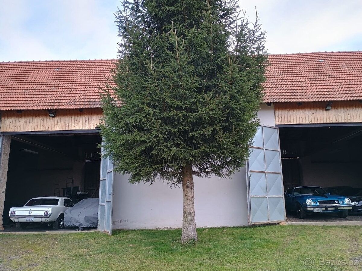 Pronájem garáž - Dobročovice, 250 82