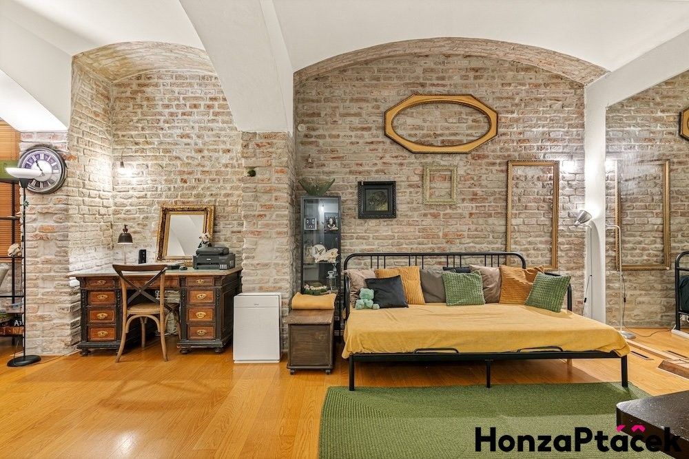 Prodej ostatní - Praha, 120 00