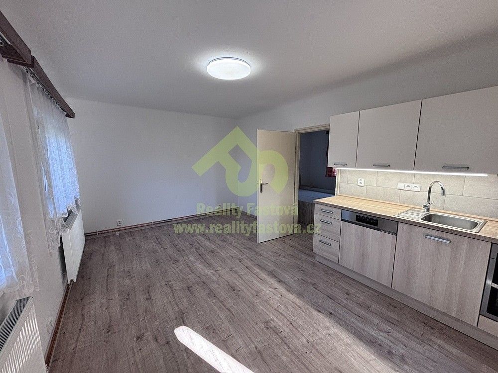 Pronájem byt 2+kk - Polní, Rokycany, 41 m² - 2
