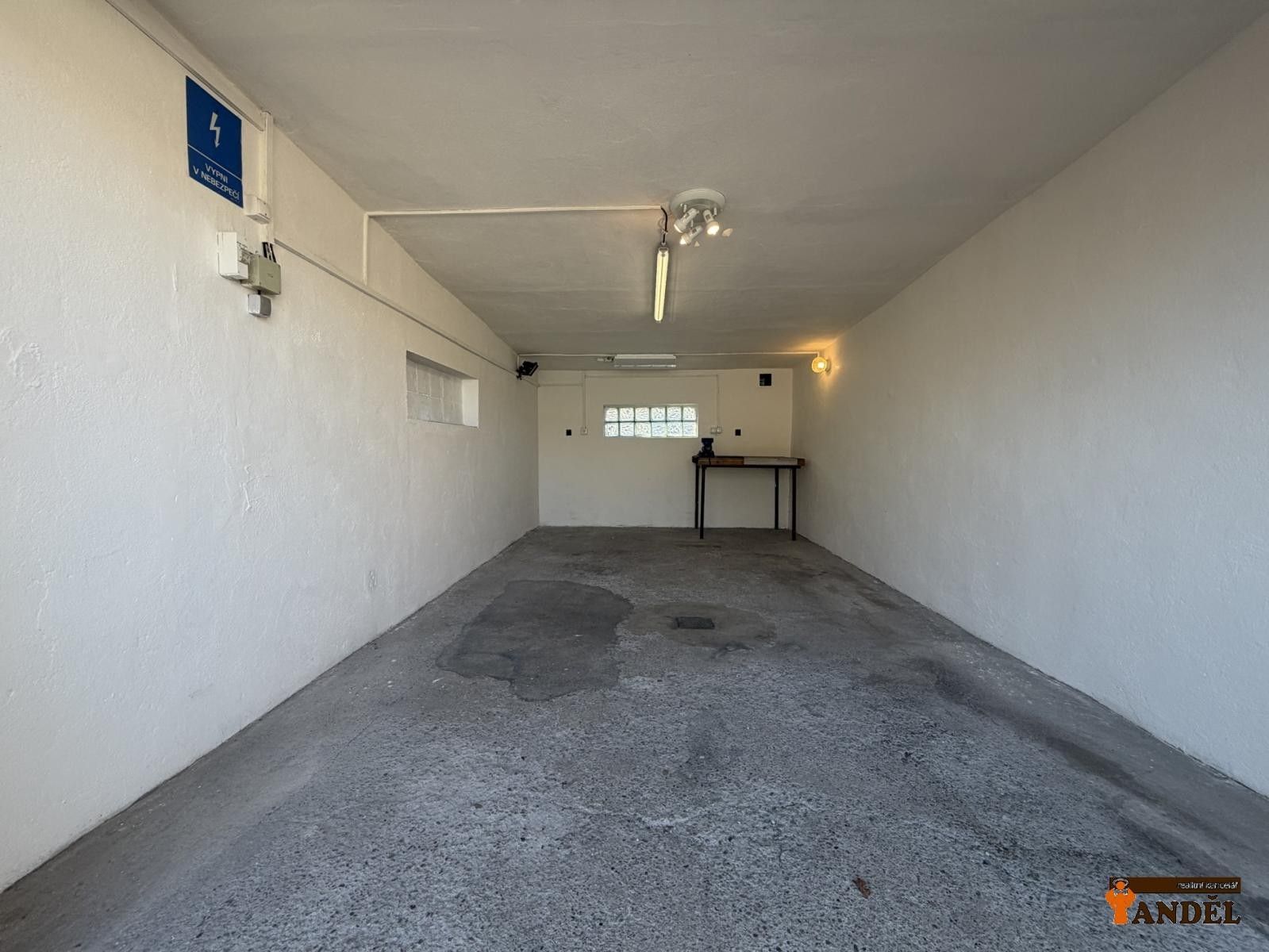 Garáže, U Garáží, Havířov, 22 m²