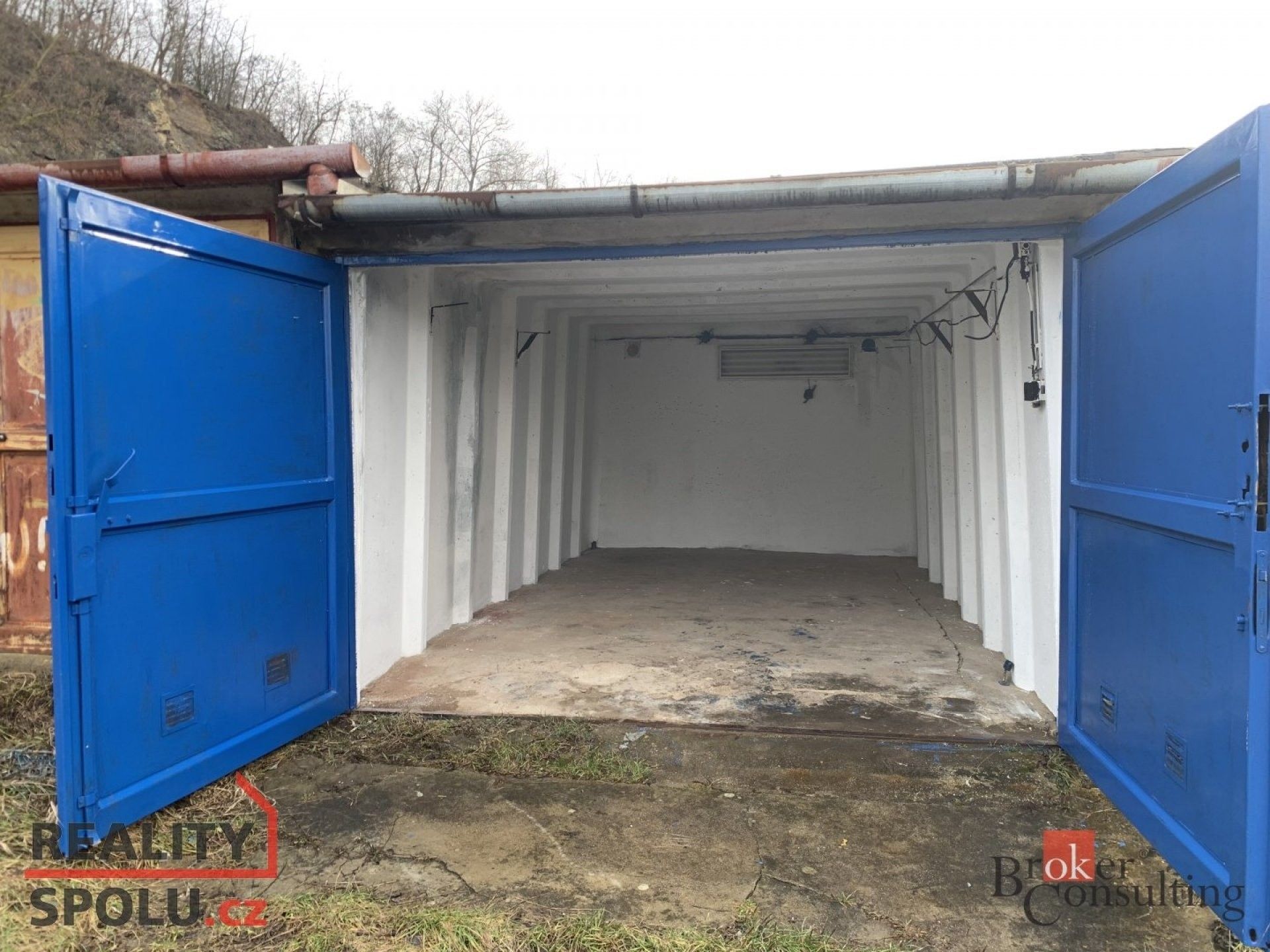 Garáže, Pod vinohrady, Kuřim, 19 m²