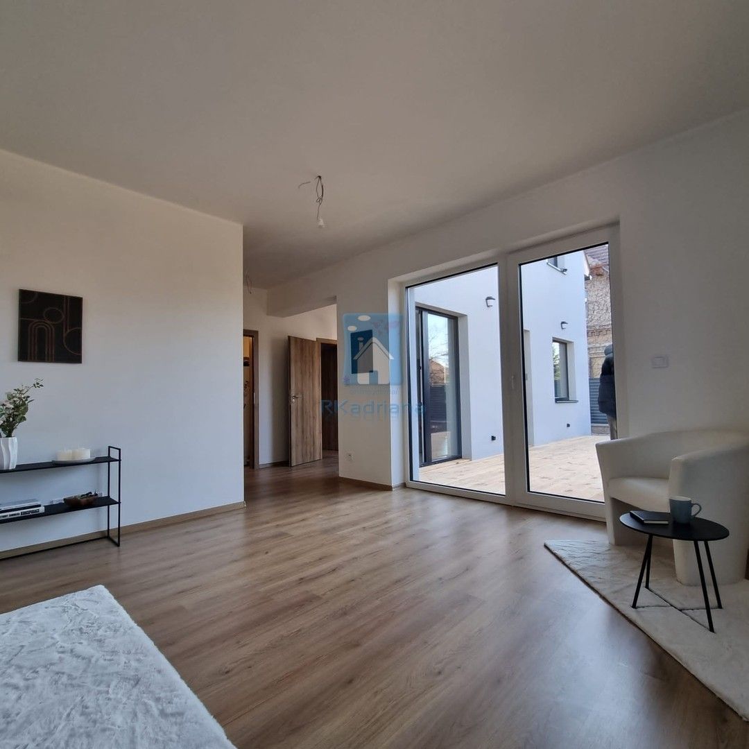 Prodej byt 4+1 - Pplk. Nováčka, Praha, 139 m²