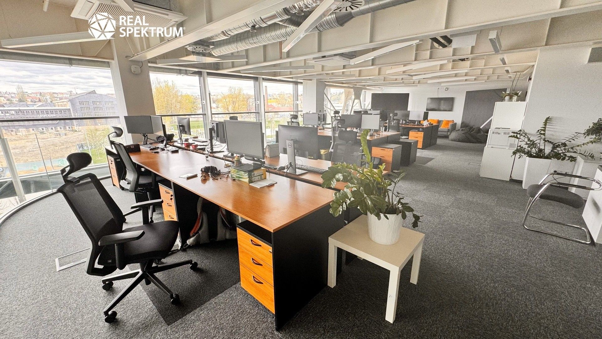 Pronájem kancelář - Lazaretní, Brno, 380 m²