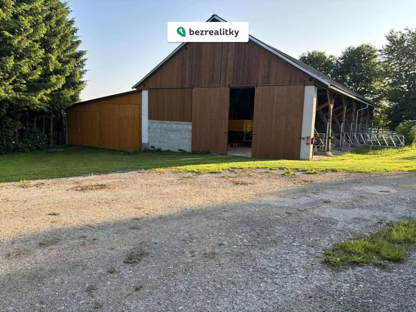 Prodej pozemek - Jirákova, Černovice