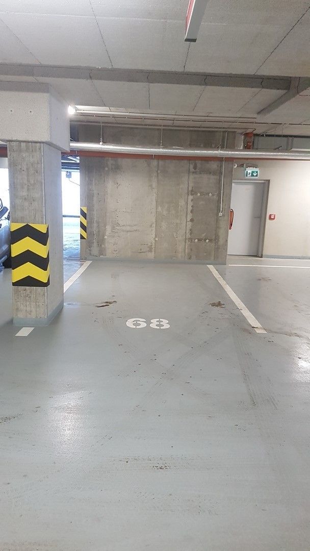 Garáže, Praha, 190 00