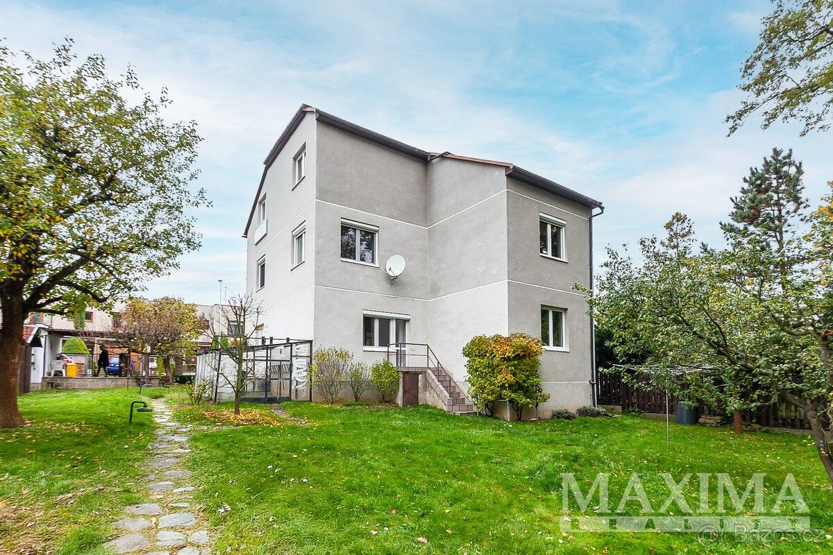 Rodinné domy, Dolní Břežany, 252 41