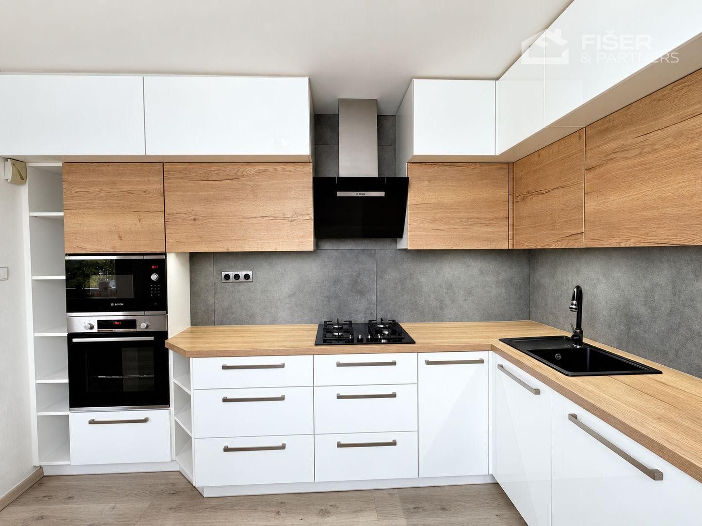 3+1, Nádražní, Valašské Meziříčí, 75 m²