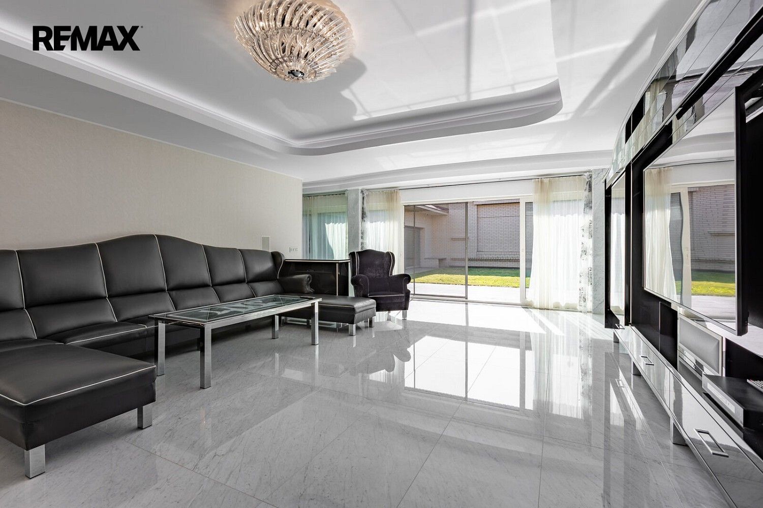 Prodej rodinný dům - Praha - Kyje, okres Praha 14, Hlavní město Praha, 365 m² - 5