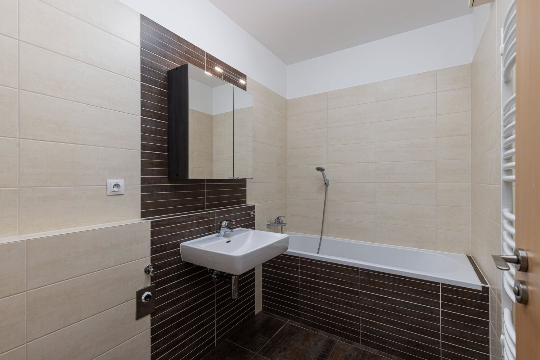 Byt 2+kk · 57 m² · U Slovanky, Praha - Libeň - 3