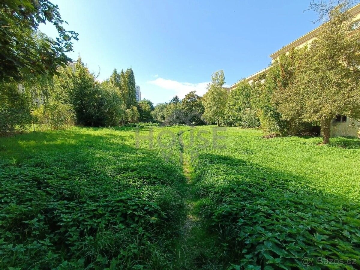 Pozemky pro bydlení, Praha, 160 00