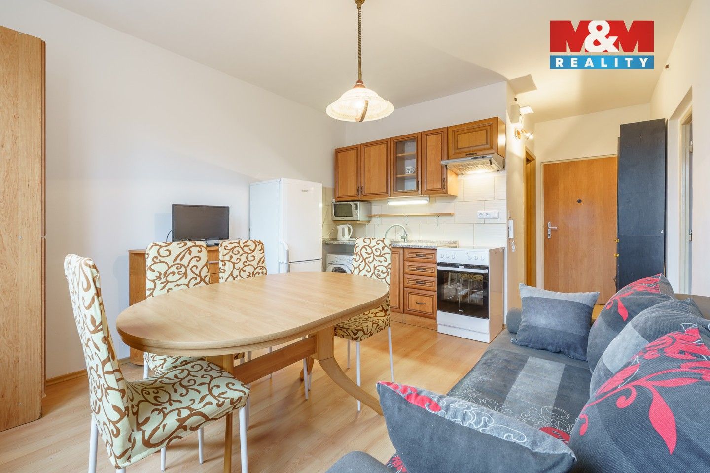 Pronájem byt 1+1 - Okružní, Karlovy Vary, 36 m²