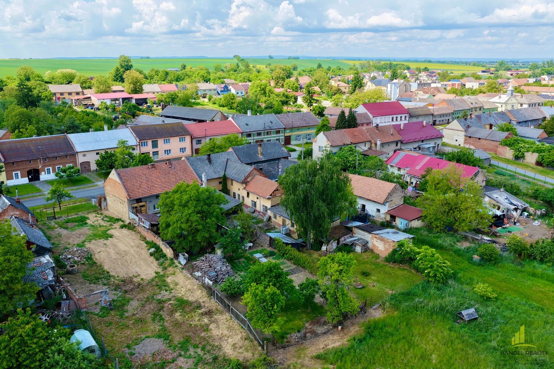 Prodej pozemek pro bydlení - Uhřičice
