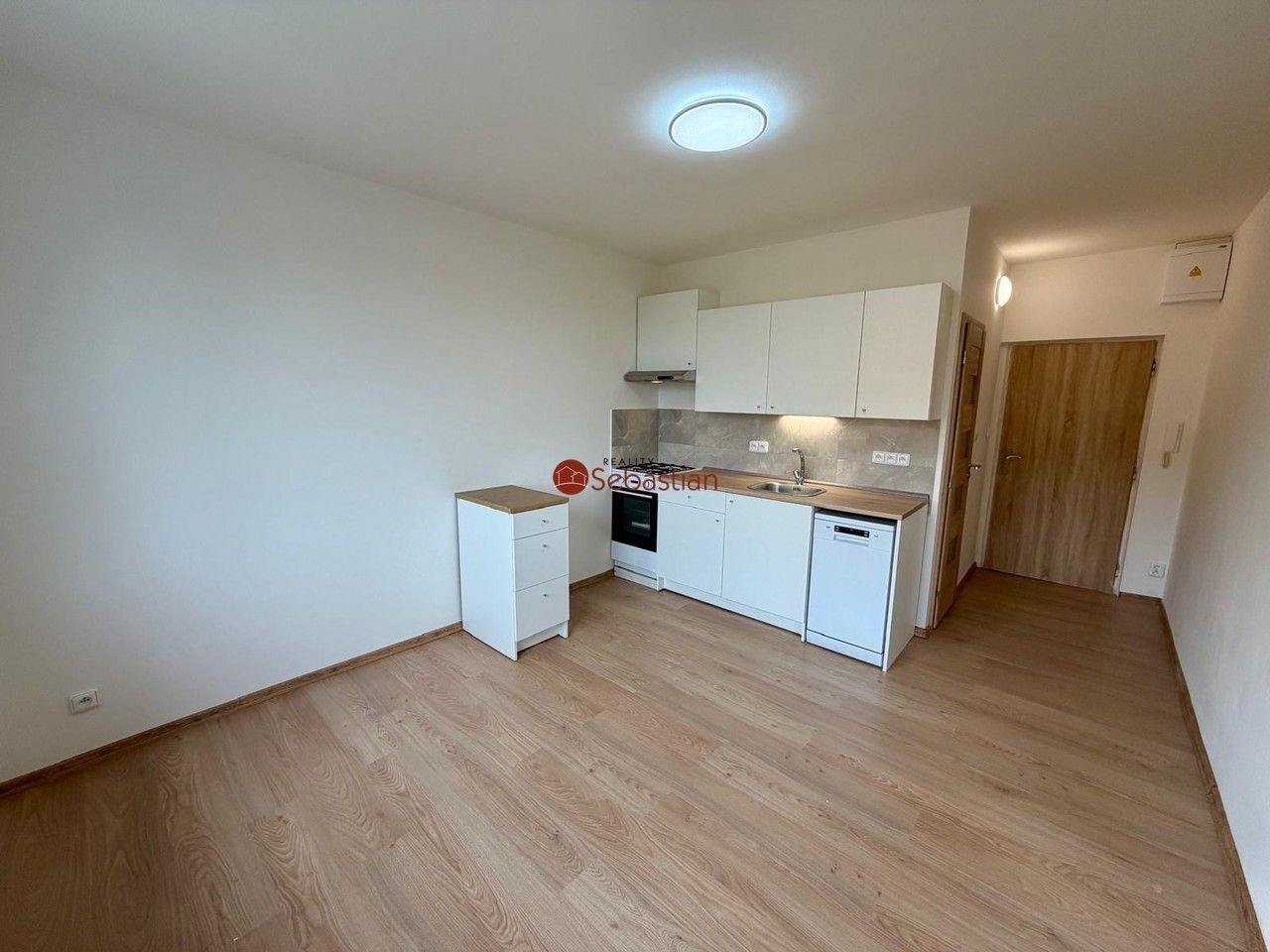 2+kk, Sídliště Za Chlumem, Bílina, 35 m²