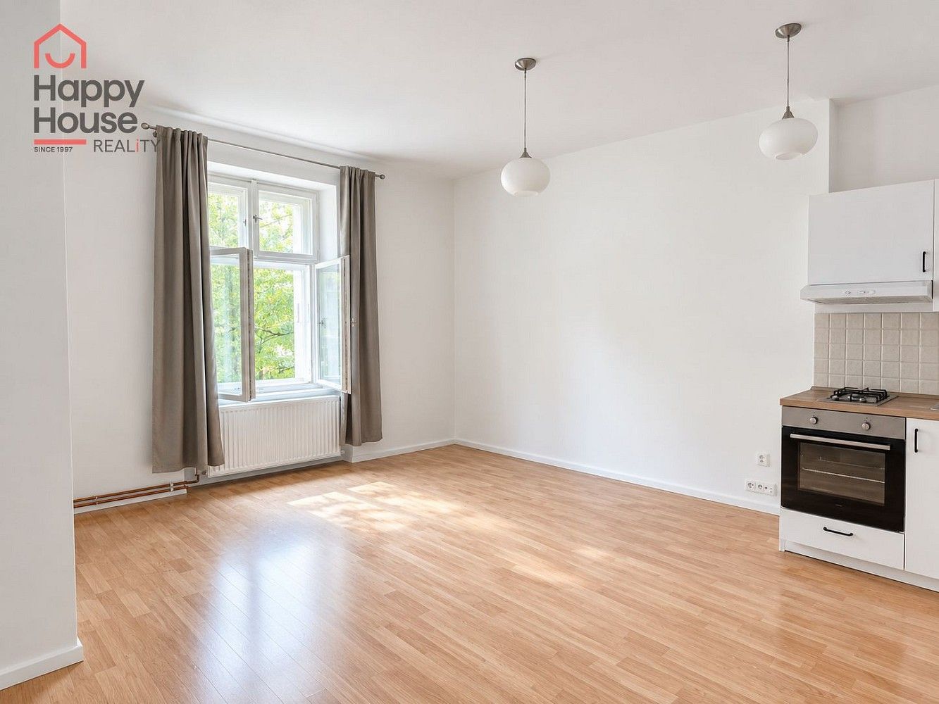 1+kk, N. A. Někrasova, Praha 6 - Bubeneč, 33 m²