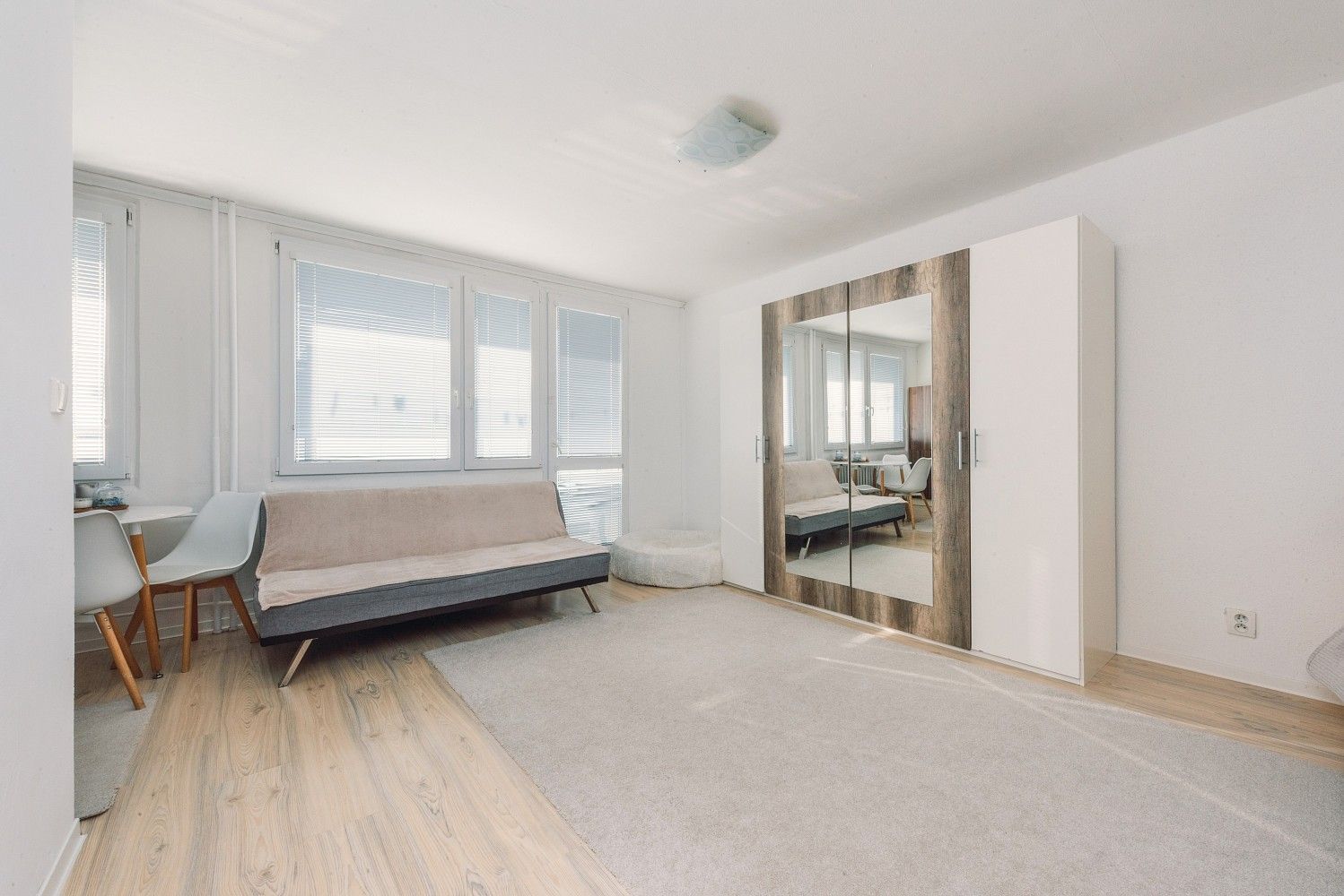 Prodej byt 1+1 - nábřeží Závodu míru, Pardubice - Zelené Předměstí, 43 m² - 5