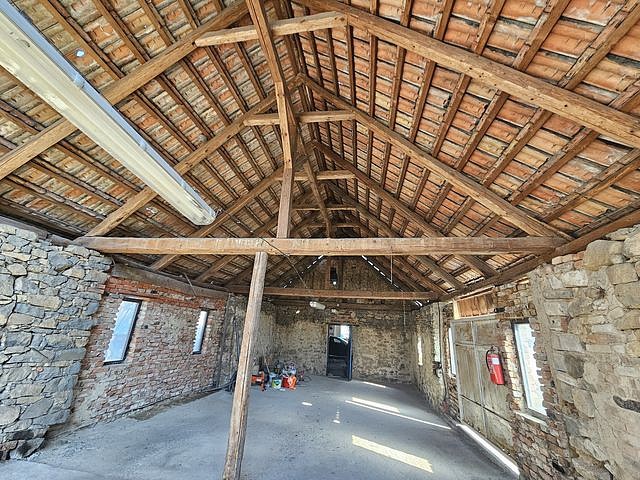Výrobní prostory, 342 m²