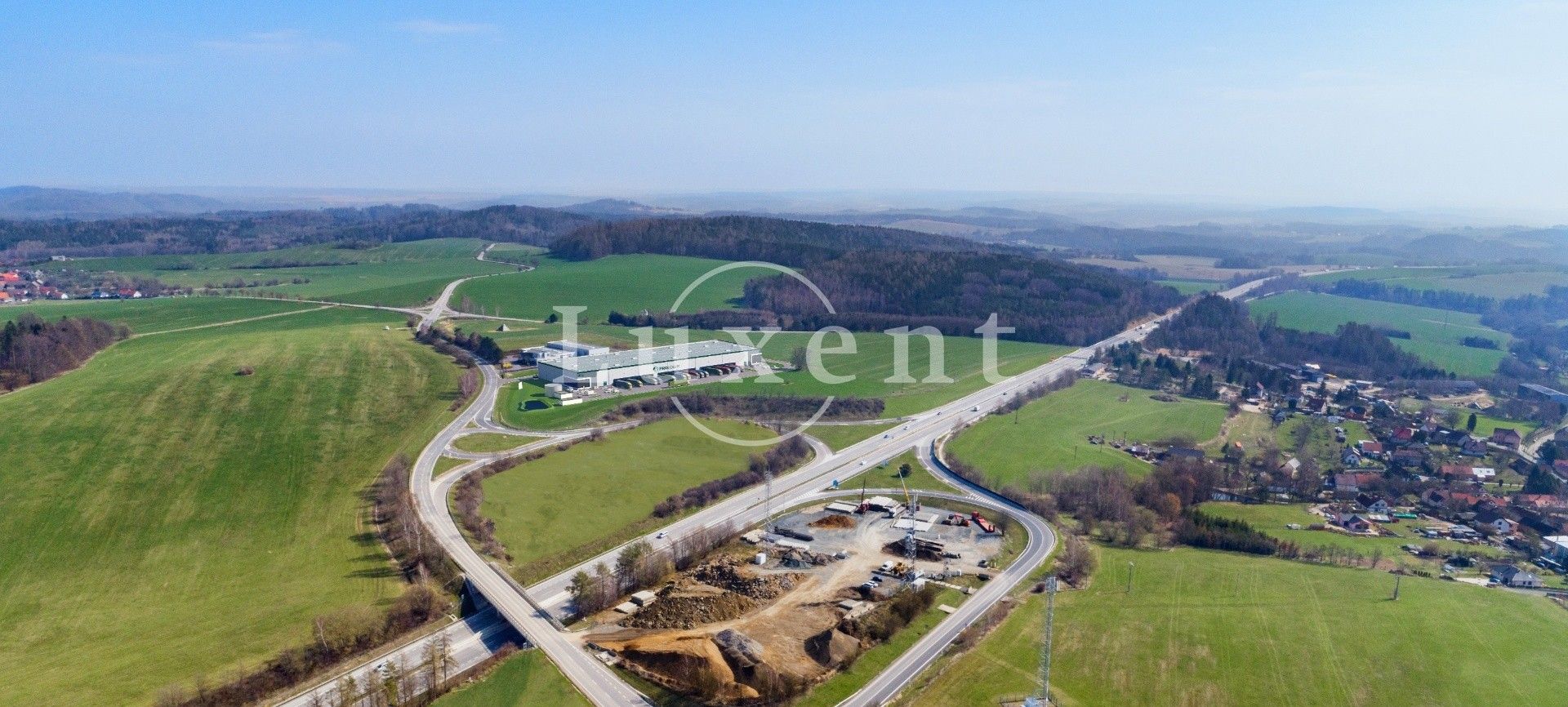 Sklady, Ostředek, 20 570 m² - 1