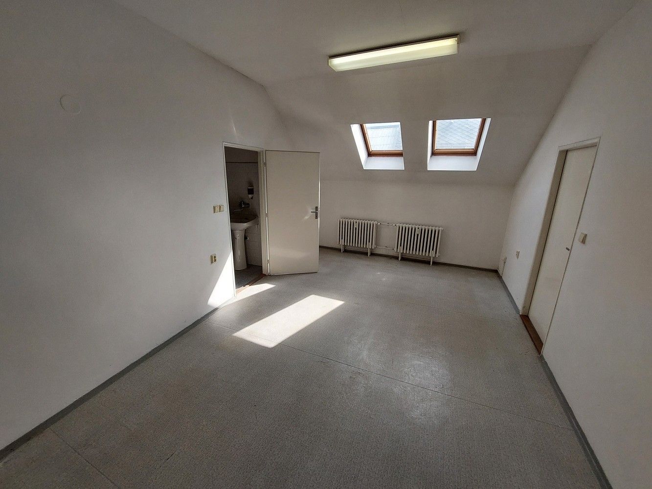 Kanceláře, Moravská Třebová, okres Svitavy, Pardubický kraj, 28 m² - 1