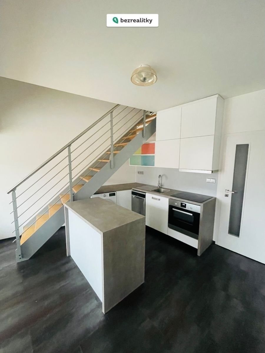 3+kk, U libeňského pivovaru 2430, Praha, 68 m²