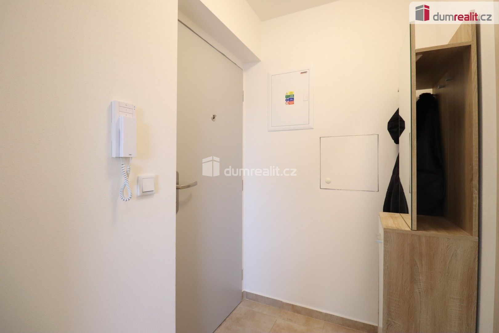Byt 2+kk · 39 m² · Svobodova,Nová Role - 3