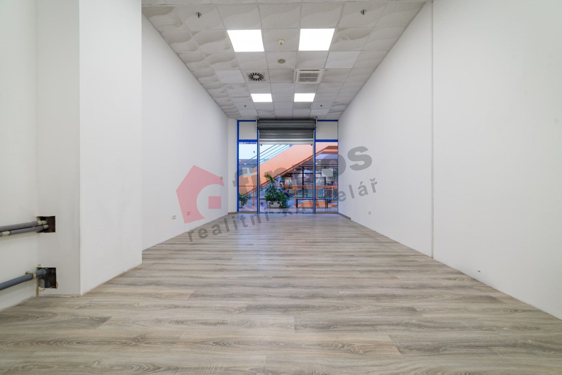 Pronájem obchodní prostory - 9. května 2886, Tábor, 37 m² - 5