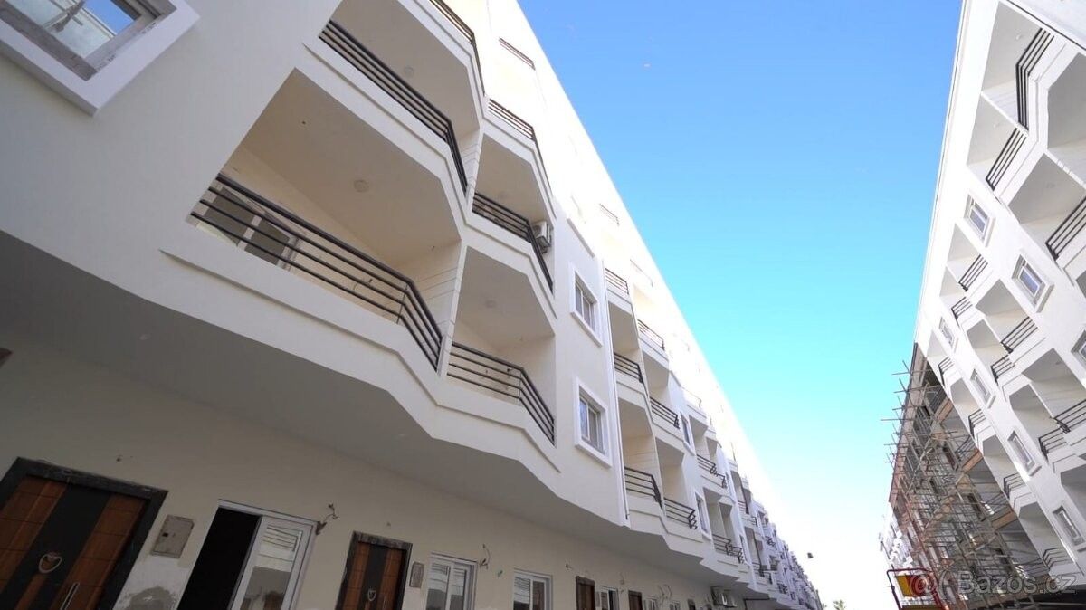 Byty, 987 66, Zahraničí