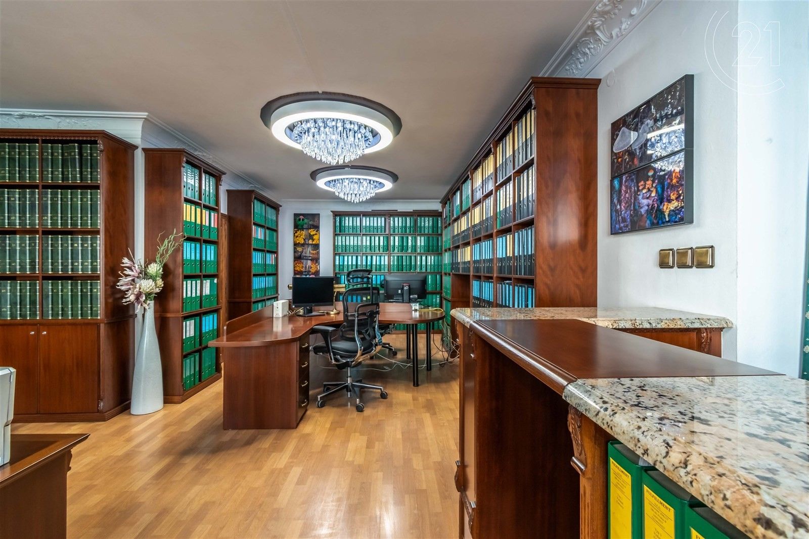 Prodej kancelář - V kapslovně, Praha, 105 m²