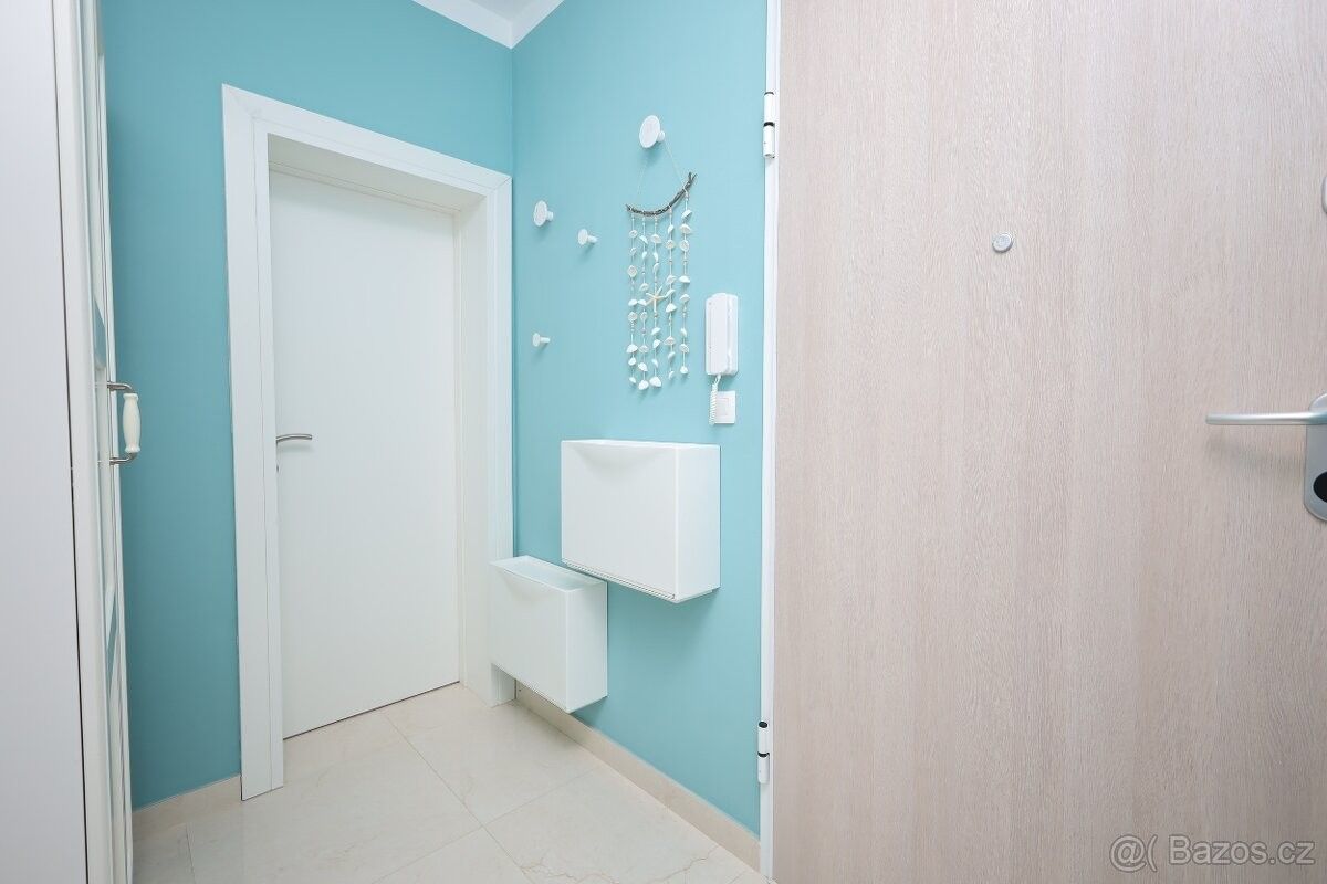 Prodej byt - 987 66, Zahraničí