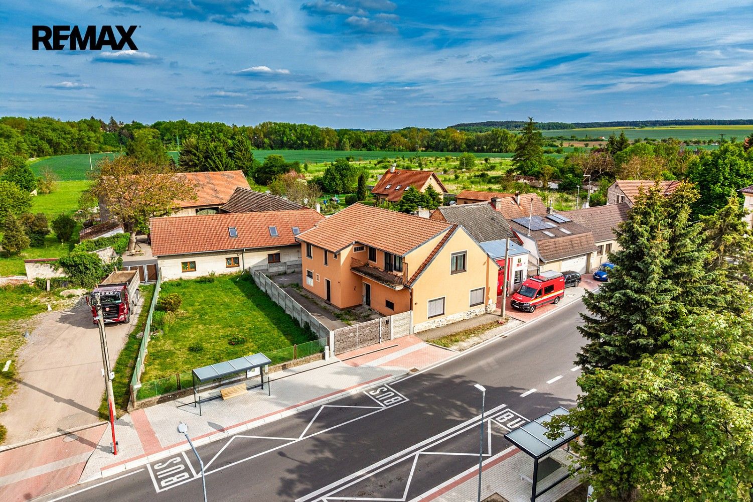Rodinné domy, Nučice, okres Praha-západ, Středočeský kraj, 240 m² - 1