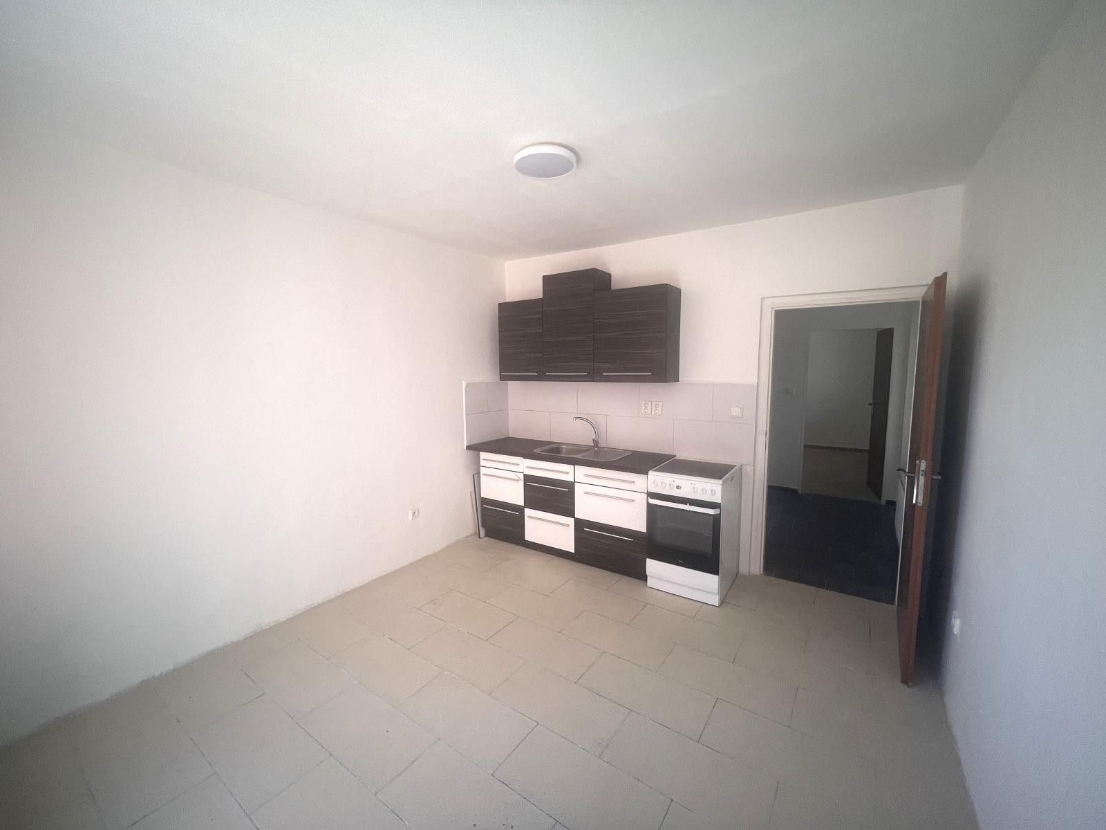 Pronájem byt 1+1 - K Šachtě, Tábor, 35 m²