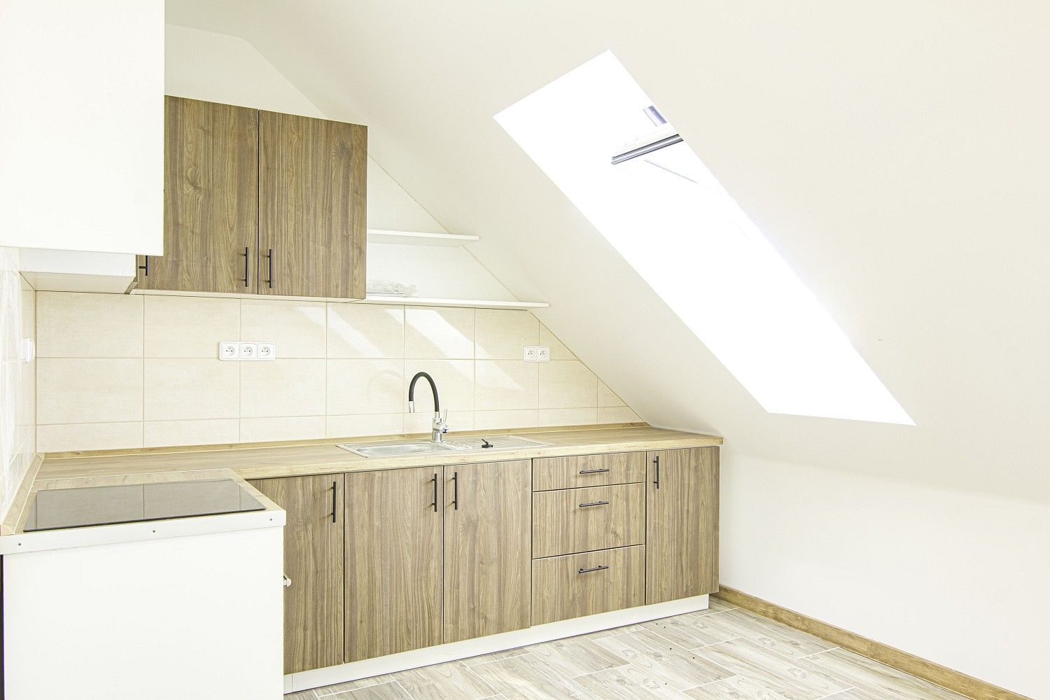 Prodej byt 4+kk - Vratěnín, okres Znojmo, Jihomoravský kraj, 99 m² - 1